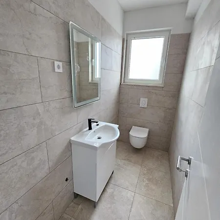 Apartman Renova 斯瑞瑟尔